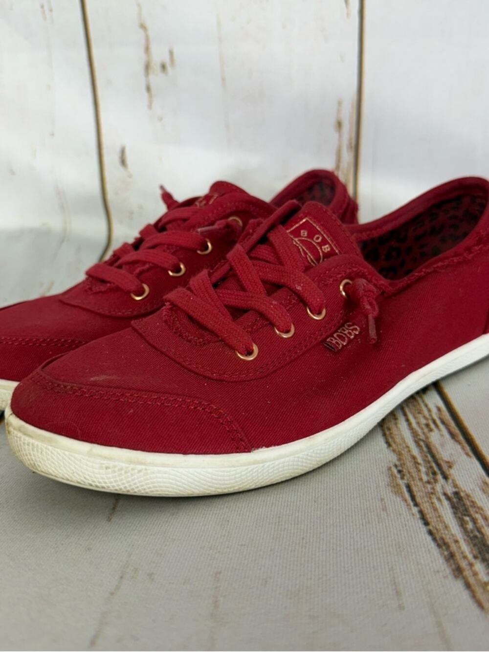 BOBS from Skechers Red Canvas Lace-Up Slip On Flats. Size 6.5. Excellent cond!